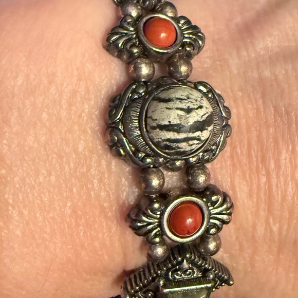 Premier Designs Jasper, Epidot, Antique Silver Plate Bracelet - Picture 4 of 6